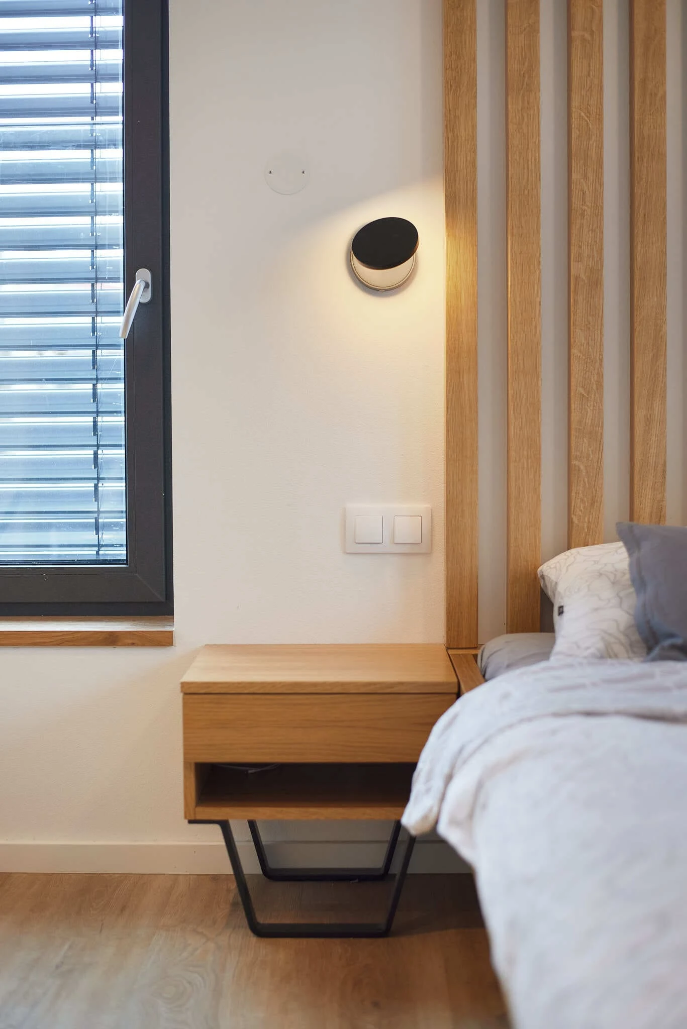 Detail nočního stolku