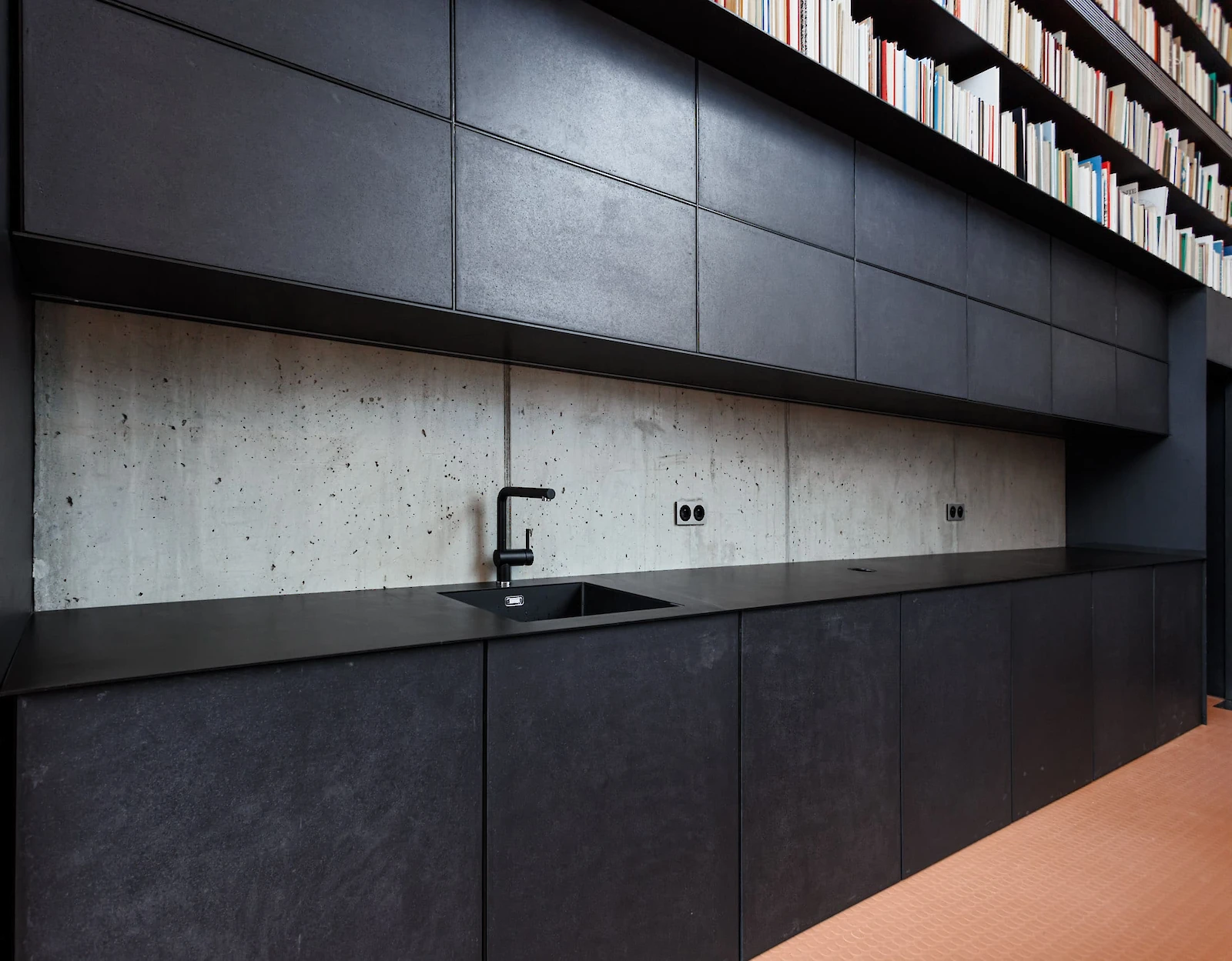 Kuchyňka v knihovně